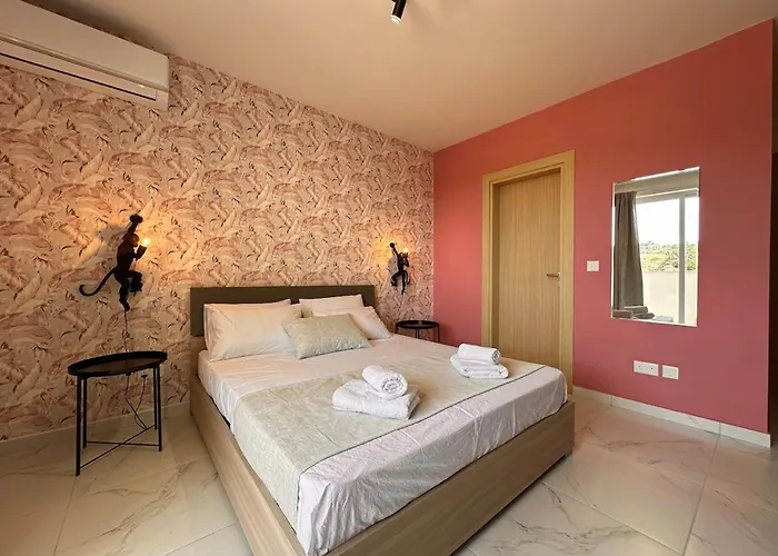 St Pauls Bay Seasons A9 Daire